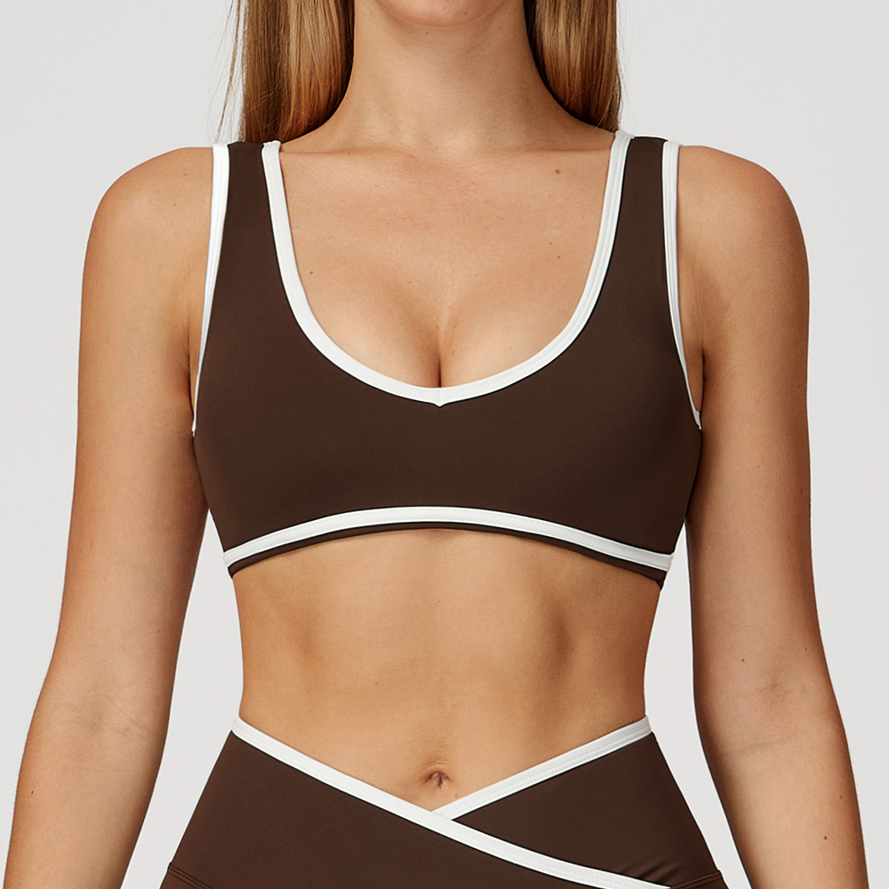 Top Deportivo con Cuello en V  - Yoga Và Fitness reseña y precio